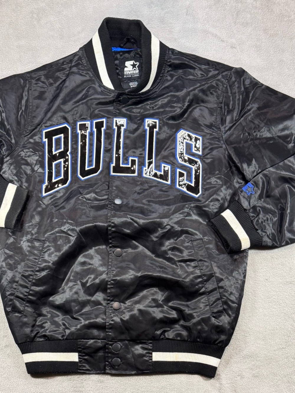 Y2K Chicago Bulls Satin Starter Jacket Black Glossy Logo Size Medium Blue Lining